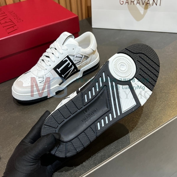 ���� �߷�Ƽ�� ����Ŀ�� VA558043-2