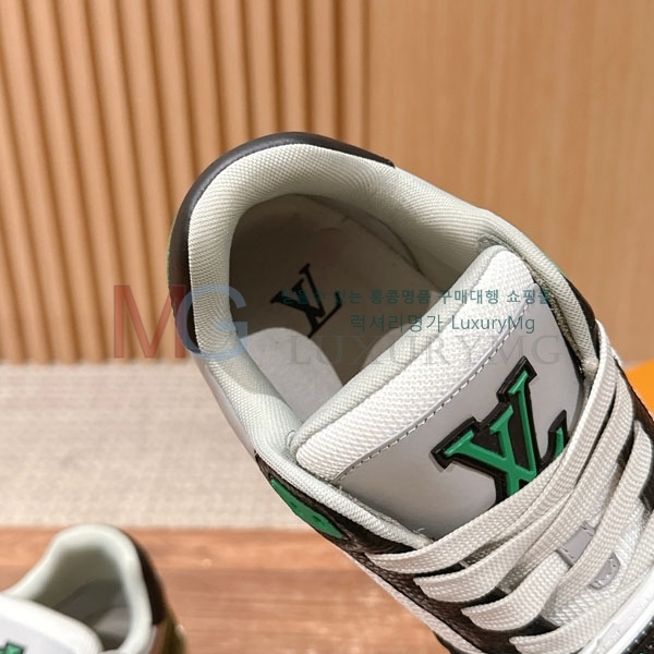 �������� ����*�� ����Ŀ�� LV618882-8