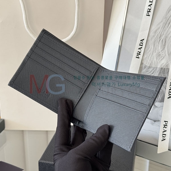 ����� ������ 2M0513-306