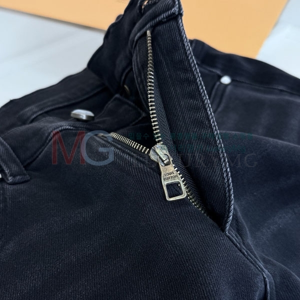 ���� ���̺��� û���� LV326753