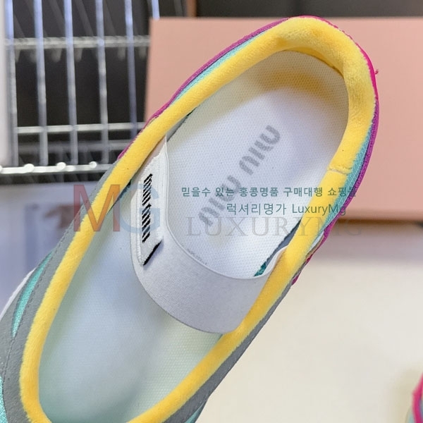 ���� �̿�̿� ����Ŀ�� 2M551123