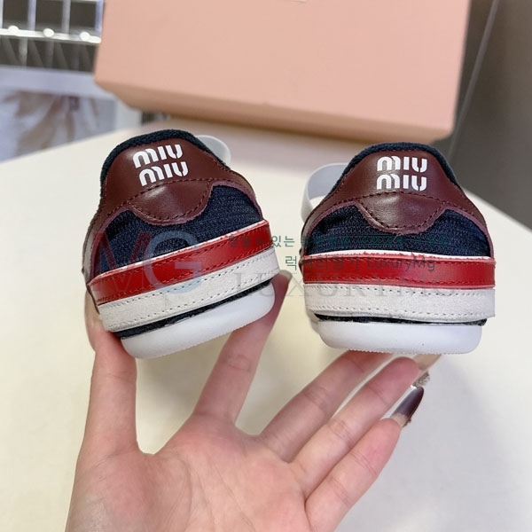 ���� �̿�̿� ����Ŀ�� 2M551123-3