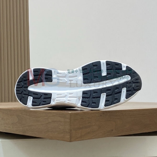 ���� ��**�� ����Ŀ�� MO226011-3