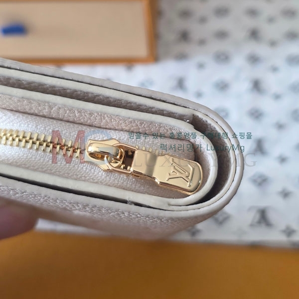 ���̺��� Ŭ���� ���� M28275-3