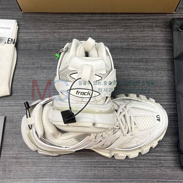 �߷��þư� ����Ŀ�� B0888051