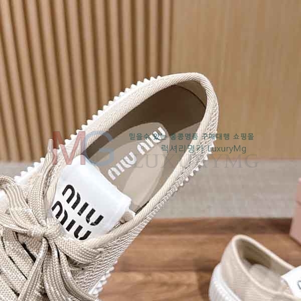 ���� �̿�̿� ����Ŀ�� M55603722-1