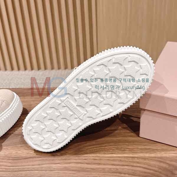 ���� �̿�̿� ����Ŀ�� M55603722-1