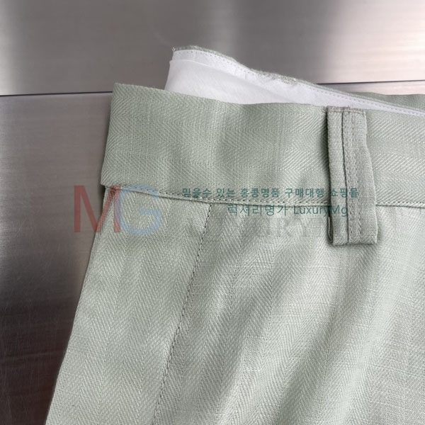 ���� ���ڷ� ��ġ�ڸ� �ݹ��� 2343522-2