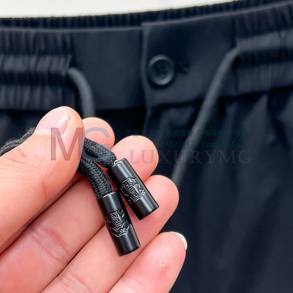 ���� ���ڷ� ��ġ�ڸ� �ݹ��� 2343523-1