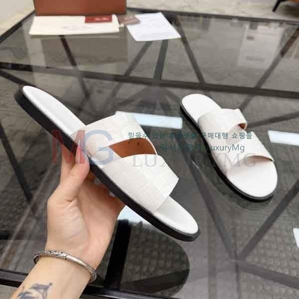 ���� �η�**�� ������ LP500310-2