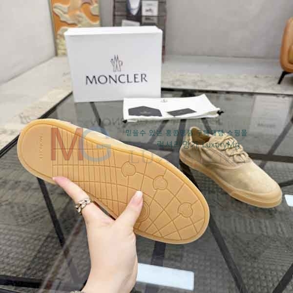 ���� ��**�� ����Ŀ�� M52280-1