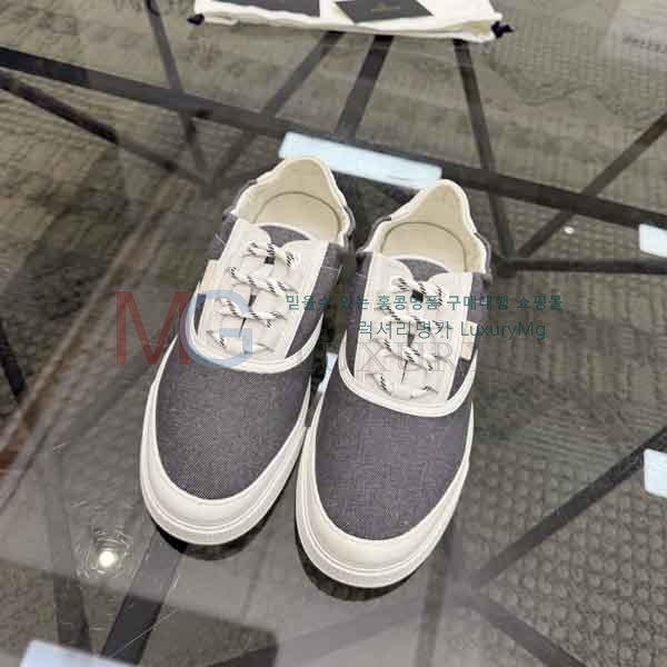 ���� ��**�� ����Ŀ�� M52280-2