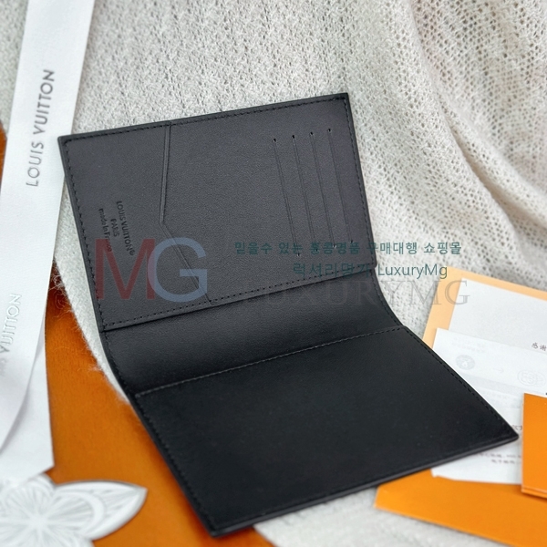 ���̺��� �н���Ʈ Ŀ�� �������� M26774-230