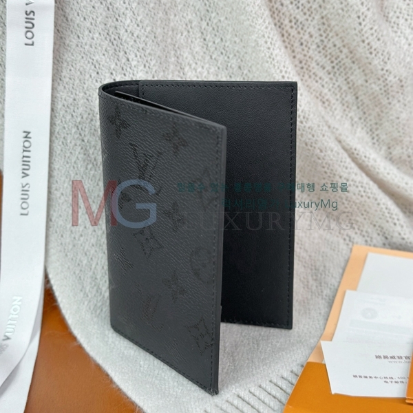 ���̺��� �н���Ʈ Ŀ�� �������� M26774-230