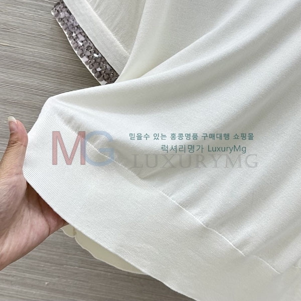 ���� ���ڷ� ��ġ�ڸ� ���� Ƽ���� BC2350623-8