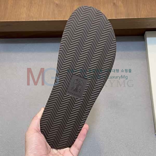 ���� ���ڷ� ��ġ�ڸ� ������ B7780841