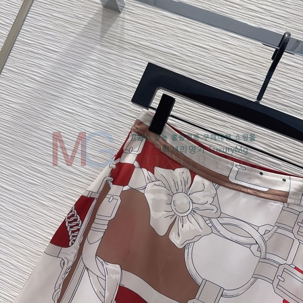 ���� �����޽� ��ĿƮ HE613685-8