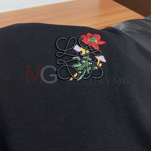 ���� �ο��� ���� Ƽ���� LO15368-2