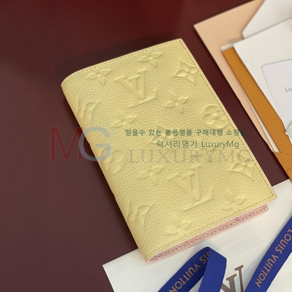 ���̺��� �н���Ʈ Ŀ�� �������� M28990-3