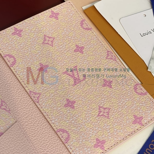 ���̺��� �н���Ʈ Ŀ�� �������� M28990-3