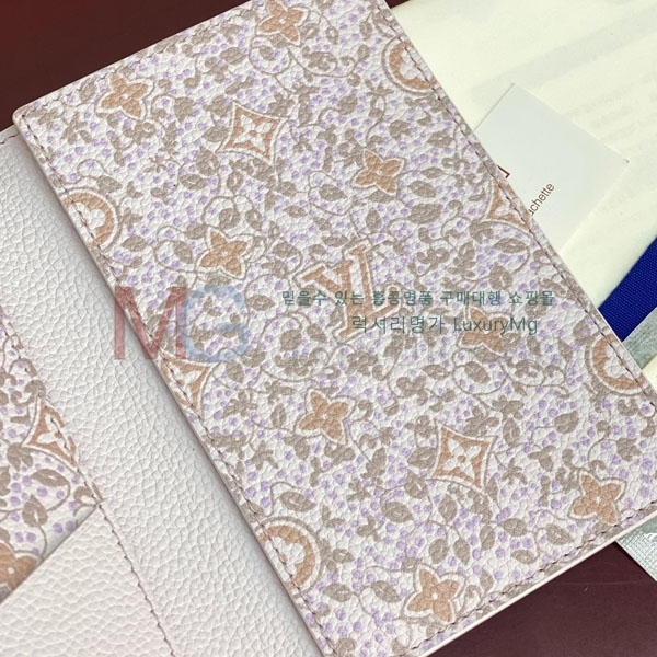 ���̺��� �н���Ʈ Ŀ�� �������� M28990-4