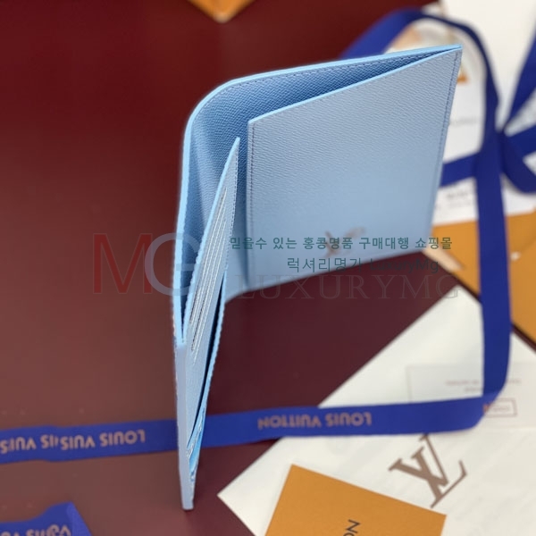 ���̺��� �н���Ʈ Ŀ�� �������� M28595-1