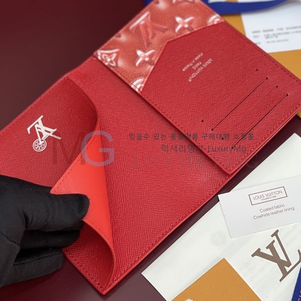 ���̺��� �н���Ʈ Ŀ�� �������� M28595-3