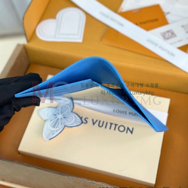 ���̺��� �н���Ʈ Ŀ�� �������� M14875-203