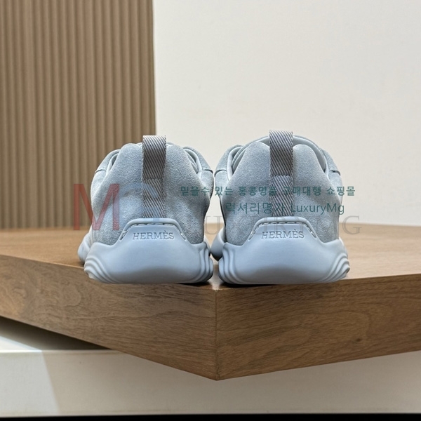 ���� �����޽� �ȭ HR93504-3