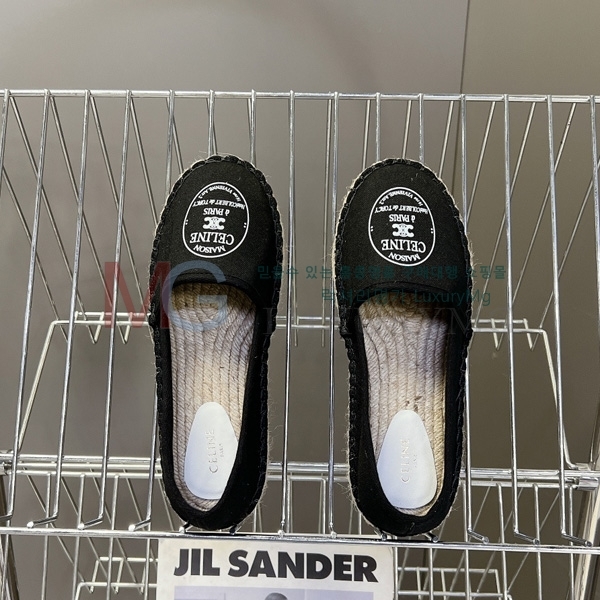 ������ �����ĵ� �÷����� SS477809-2