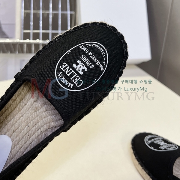 ������ �����ĵ� �÷����� SS477809-2