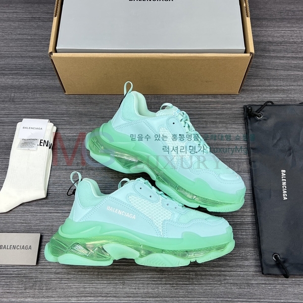 �������� �߷��þư� ����Ŀ�� BA8169066-7