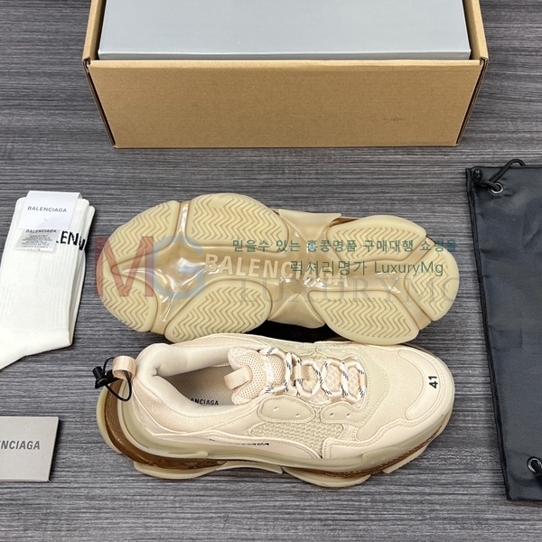 �������� �߷��þư� ����Ŀ�� BA8188905-4