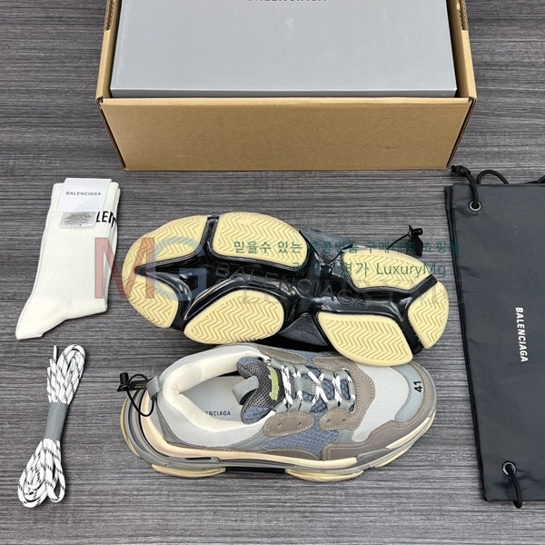 �������� �߷��þư� ����Ŀ�� BA862650