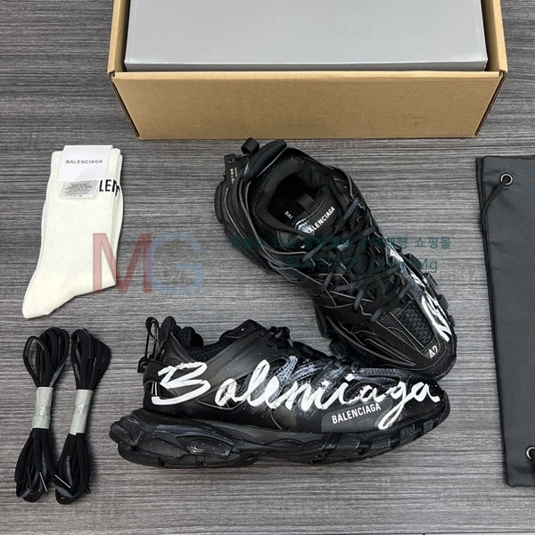 �������� �߷��þư� ����Ŀ�� BA812260
