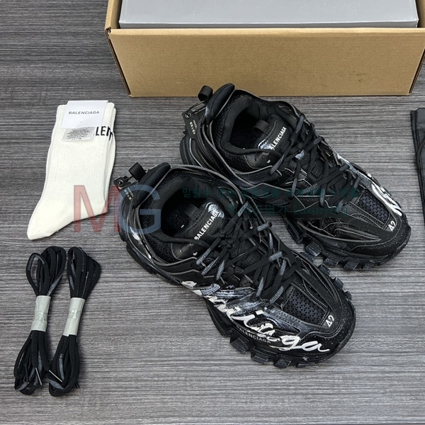 �������� �߷��þư� ����Ŀ�� BA812260