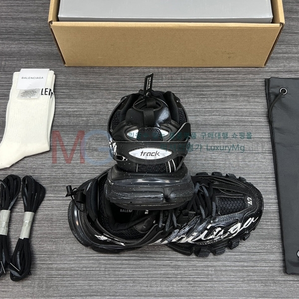 �������� �߷��þư� ����Ŀ�� BA812260