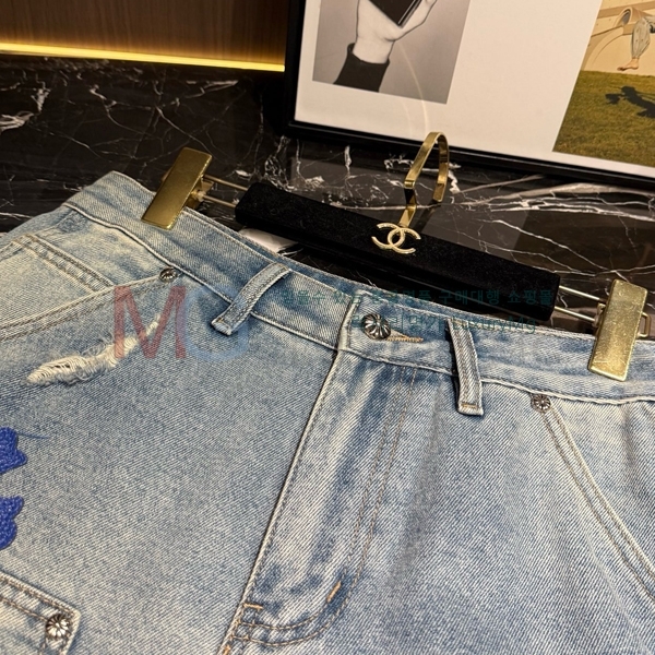 ���� ũ������ �ݹ��� 23436201-3