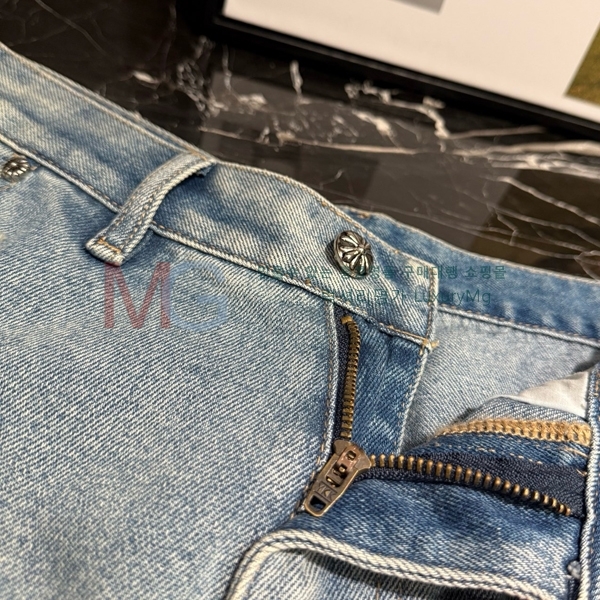 ���� ũ������ �ݹ��� 23436201-3