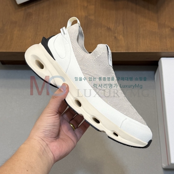 ���� ��**�� �ȭ MK630551-3