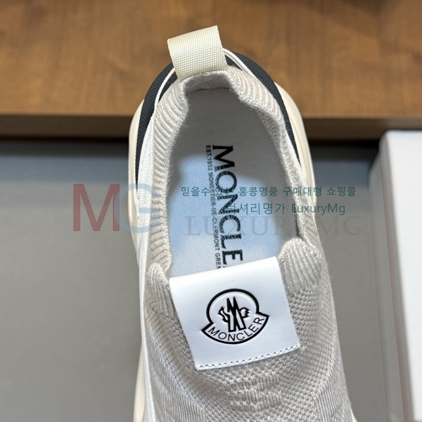 ���� ��**�� �ȭ MK630551-3