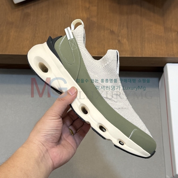 ���� ��**�� �ȭ MK630551-2