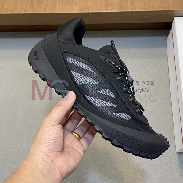 ���� ��**�� �ȭ MK630550-1