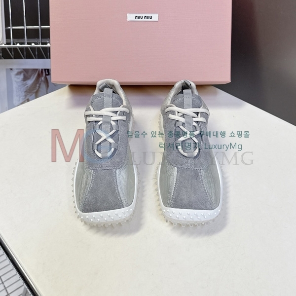 ���� �̿�̿� ����Ŀ�� MIU02240