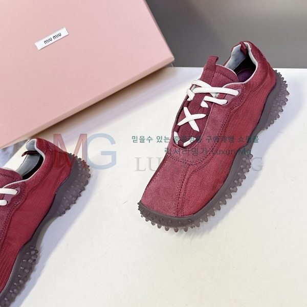 ���� �̿�̿� ����Ŀ�� MIU02240-1