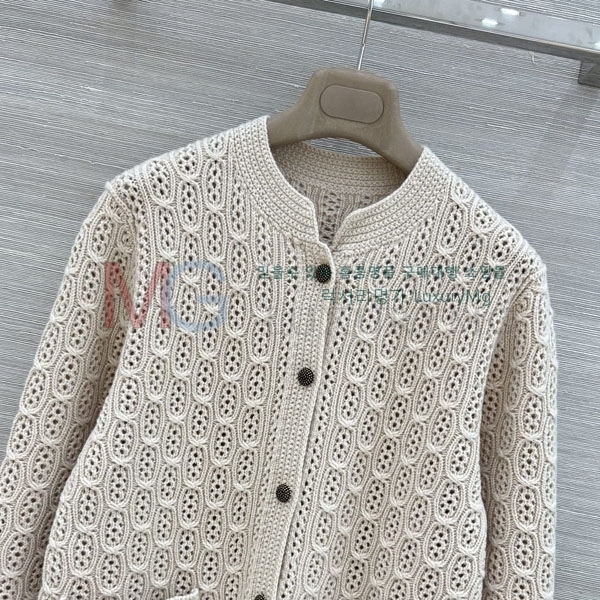 ���� �η�**�� ������ ����� LP451044-17