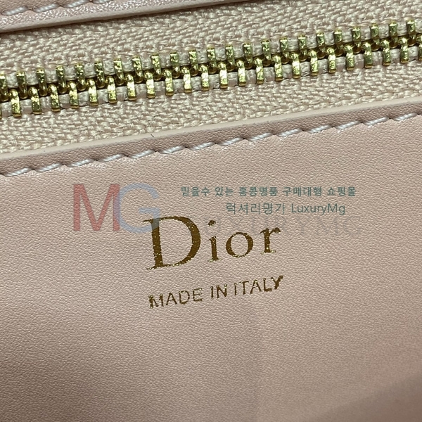 ��� �޴޸��� �Ŀ�ġ D30309-8