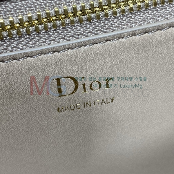 ��� �޴޸��� �Ŀ�ġ D30309-1